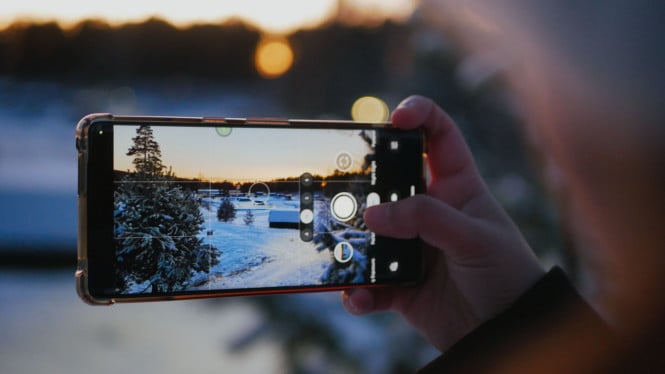 Revolusi Fotografi Mobile: Smartphone Flagship 2026 Taklukkan Tantangan Pencahayaan Rendah dengan Presisi Tinggi