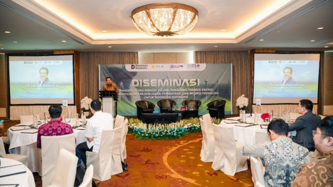 Jaringan Transmisi Listrik Hijau: Infrastruktur Strategis yang Menentukan Keberhasilan Transisi Energi Terbarukan Indonesia