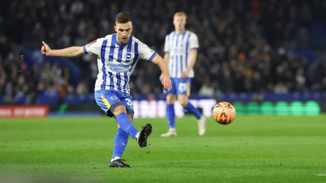 Persib Bandung Targetkan Joel Veltman Sebagai Solusi Pertahanan, Bek Berpengalaman Premier League Siap Berlabuh ke Tanah Air