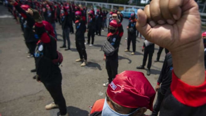 Pemkot Pekalongan Gelontorkan Dana Bantuan Sosial untuk Ribuan Buruh Industri Rokok