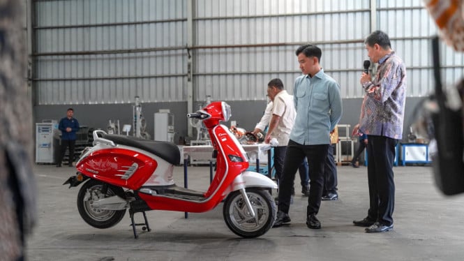 Revolusi Mobilitas Perkotaan: Sejauh Mana Motor Listrik Mampu Mengandalkan Teknologi Baterai Modern