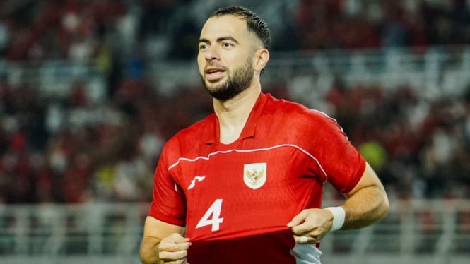 Solusi Tengah Lapangan Timnas Indonesia: Pelatih Herdman Andalkan Bakat Muda dari Barcelona untuk Piala AFF 2026