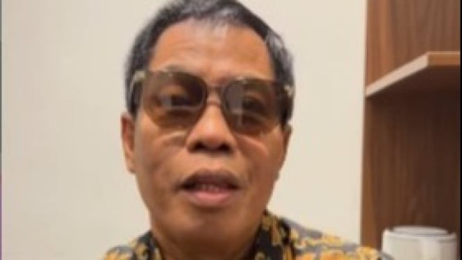 Temon: Dari Bangku Kuliah Psikologi UI hingga Menghiasi Panggung Komedian Legendaris Indonesia