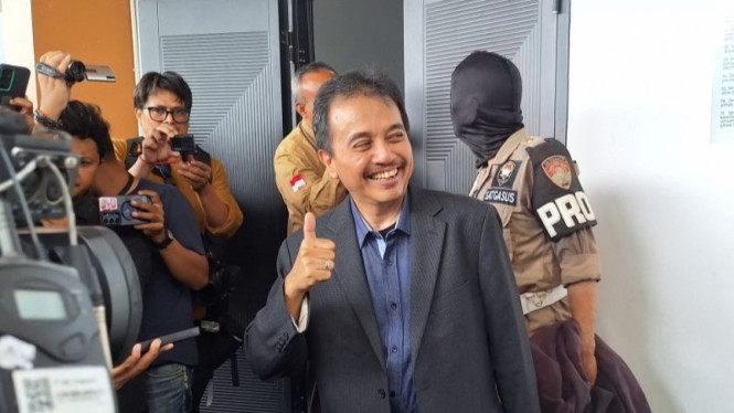 Pertanyaan Standar Ganda Muncul dalam Penanganan Kasus Ijazah: Analisis Mendalam atas Penanganan Febrie Adriansyah dan Dugaan Inkonsistensi Penegakan Hukum