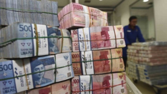 Sentimen Positif Rating S&P Dorong Penguatan Nilai Tukar Rupiah ke Level Rp 18.070