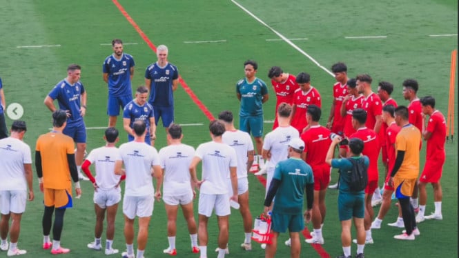 Herdman Tetapkan Standar Karakter sebagai Pilar Utama Seleksi Pemain Timnas Indonesia untuk Piala AFF 2026