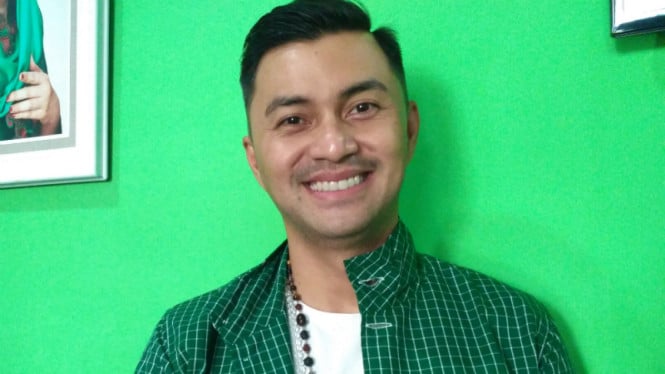 Profesi Ganda Anjasmara: Dari Layar Kaca hingga Kelas Yoga Bersertifikat Internasional