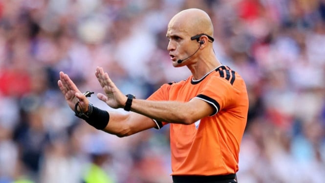 Dari Lapangan Indonesia ke Panggung Dunia: Perjalanan Luar Biasa Wasit Adham Makhadmeh di Final Piala Dunia 2026