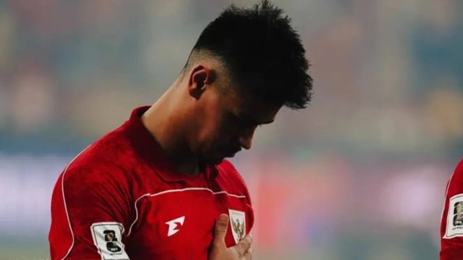 Kepergian Mees Hilgers dari FC Twente Memicu Gelombang Protes Suporter Belanda