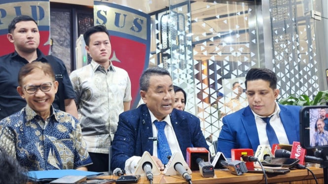 Hotman Paris Berikan Klarifikasi dan Permohonan Maaf Terkait Pernyataan Kontroversial tentang Profesi Jurnalis