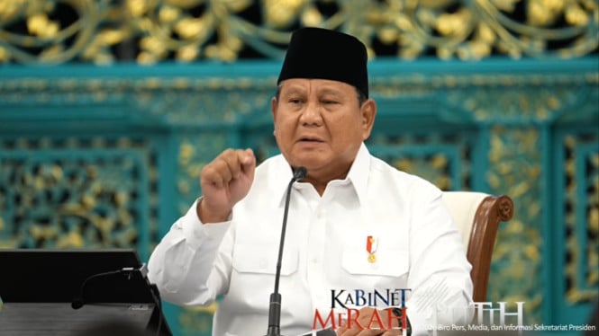 Prabowo Desak Penyelesaian Krisis Kesejahteraan Guru dan Kemiskinan Ekstrem Melalui Komitmen Pemerintah