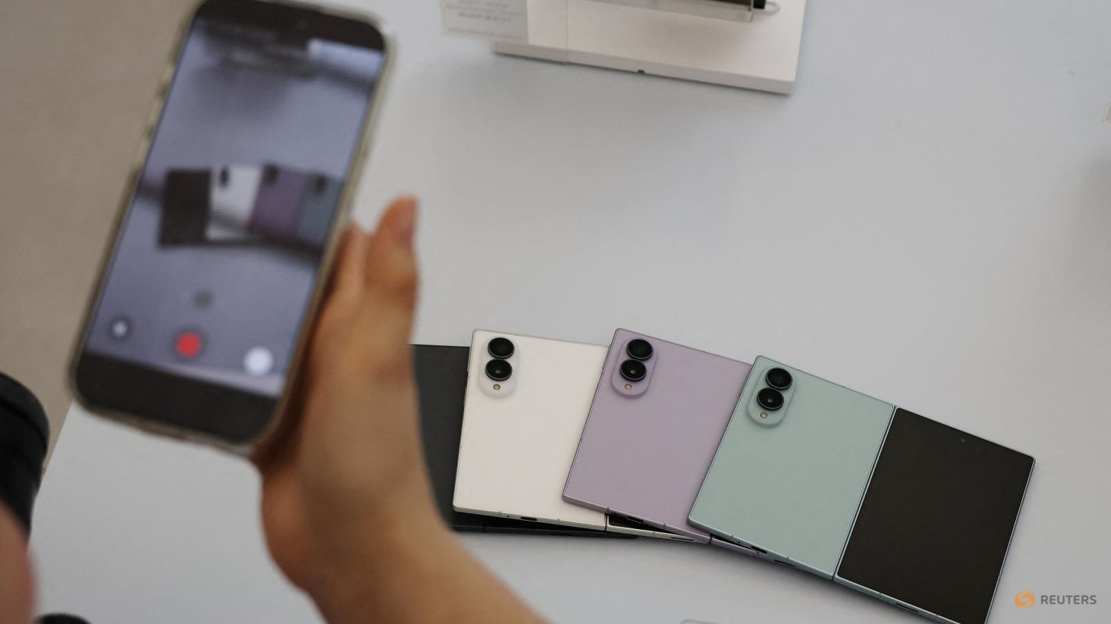 Samsung Luncurkan Revolusi Smartphone Lipat dengan Desain Paspor, Mengubah Paradigma Pengalaman Pengguna Mobile