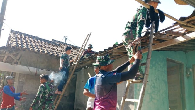 Program TNI Manunggal Membangun Desa Berhasil Renovasi Rumah Tidak Layak Huni di Sukoharjo, Lima Keluarga Merasakan Manfaatnya