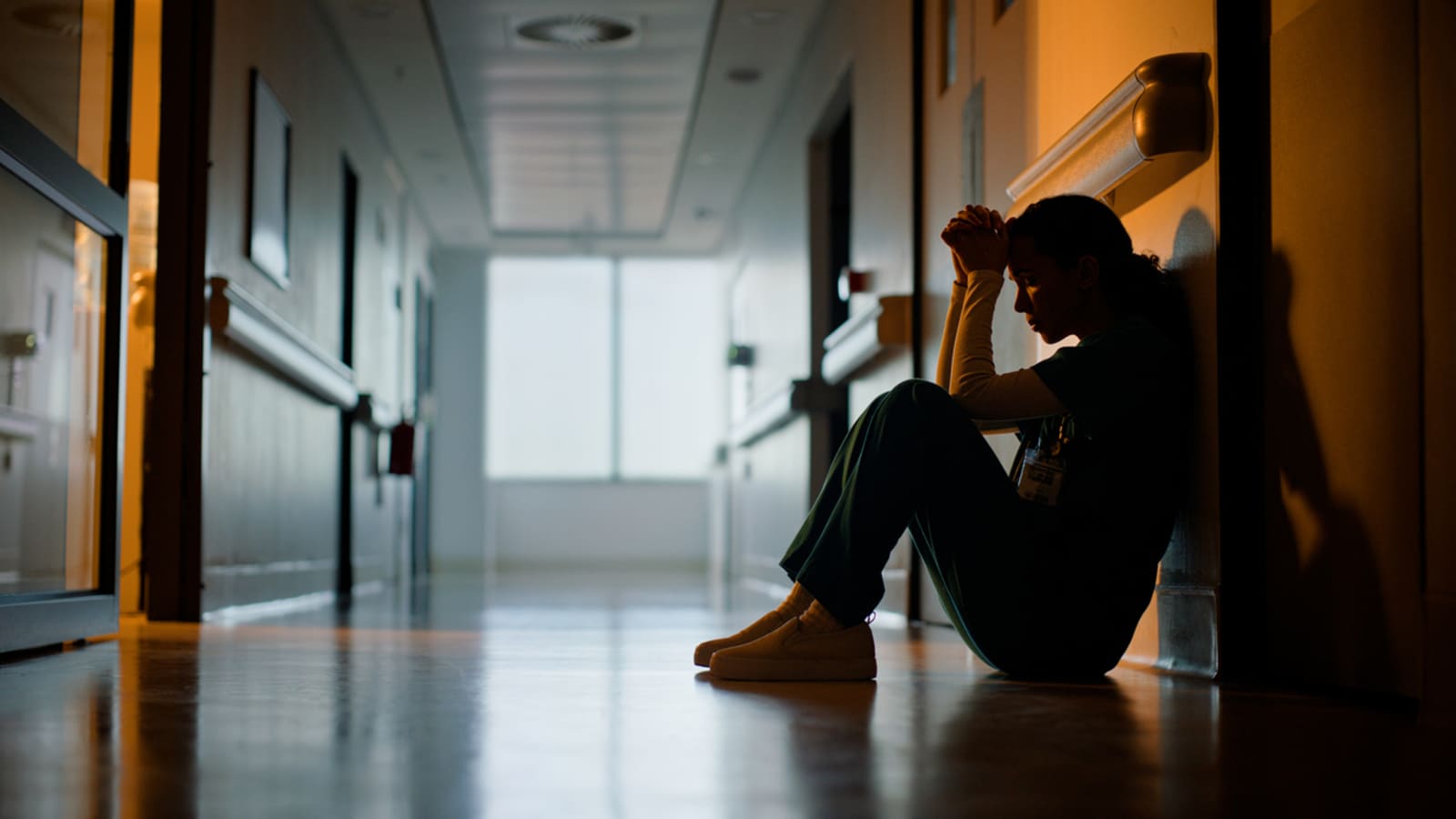 Kementerian Kesehatan Hentikan Program Magang 10.564 Dokter Muda, Tingkatkan Pemeriksaan Kesehatan Mental sebagai Respons Krisis