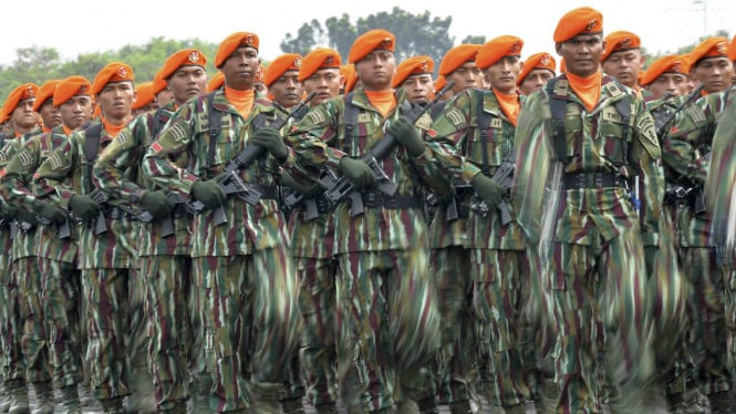Pemerintah Pertahankan Kenaikan Tunjangan Kinerja TNI, Pertanyakan Komitmen untuk Pendidik dan Tenaga Medis di Daerah Terpencil