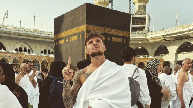 Dari Lapangan Hijau ke Cahaya Iman: Perjalanan Spiritual Robert Bauer, Legenda Pertahanan Jerman yang Menemukan Islam