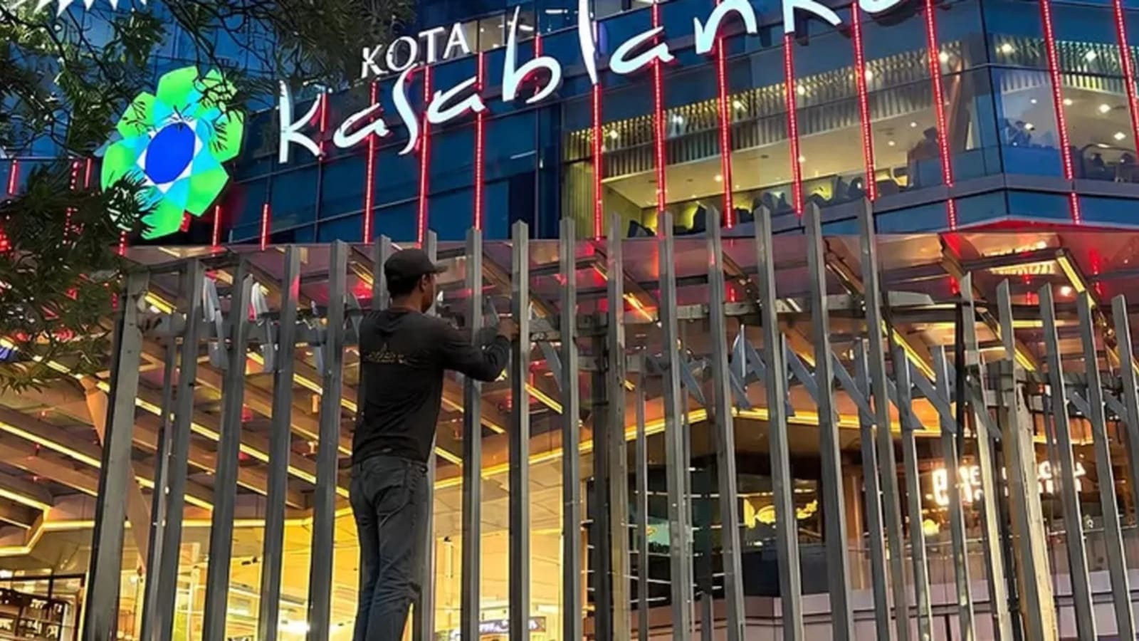 Pramono Anung Serukan Ketenangan Publik Usai Mall Pasang Pagar Pengaman, Polisi Tegaskan Jakarta Aman