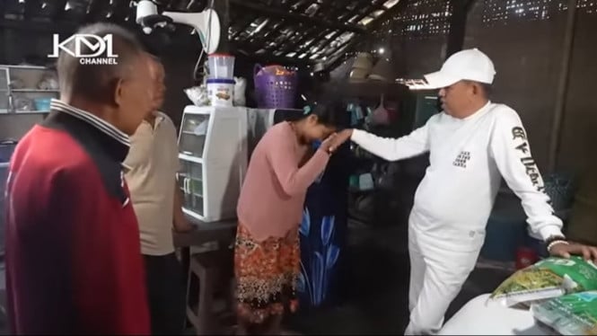 Ketulusan Pasangan Suami Istri Rawat Orang Tua di Indramayu Sentuh Hati, Mendapat Bantuan Renovasi Rumah Senilai Rp50 Juta