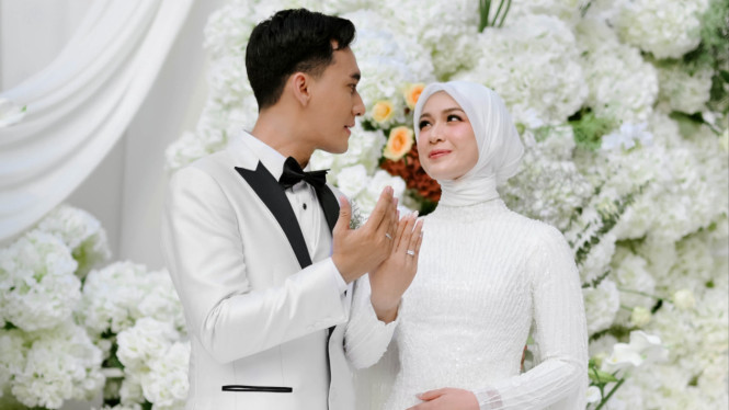 Makna Mendalam di Balik Hijab Pernikahan Dea Annisa: Penghormatan pada Tradisi dan Keluarga