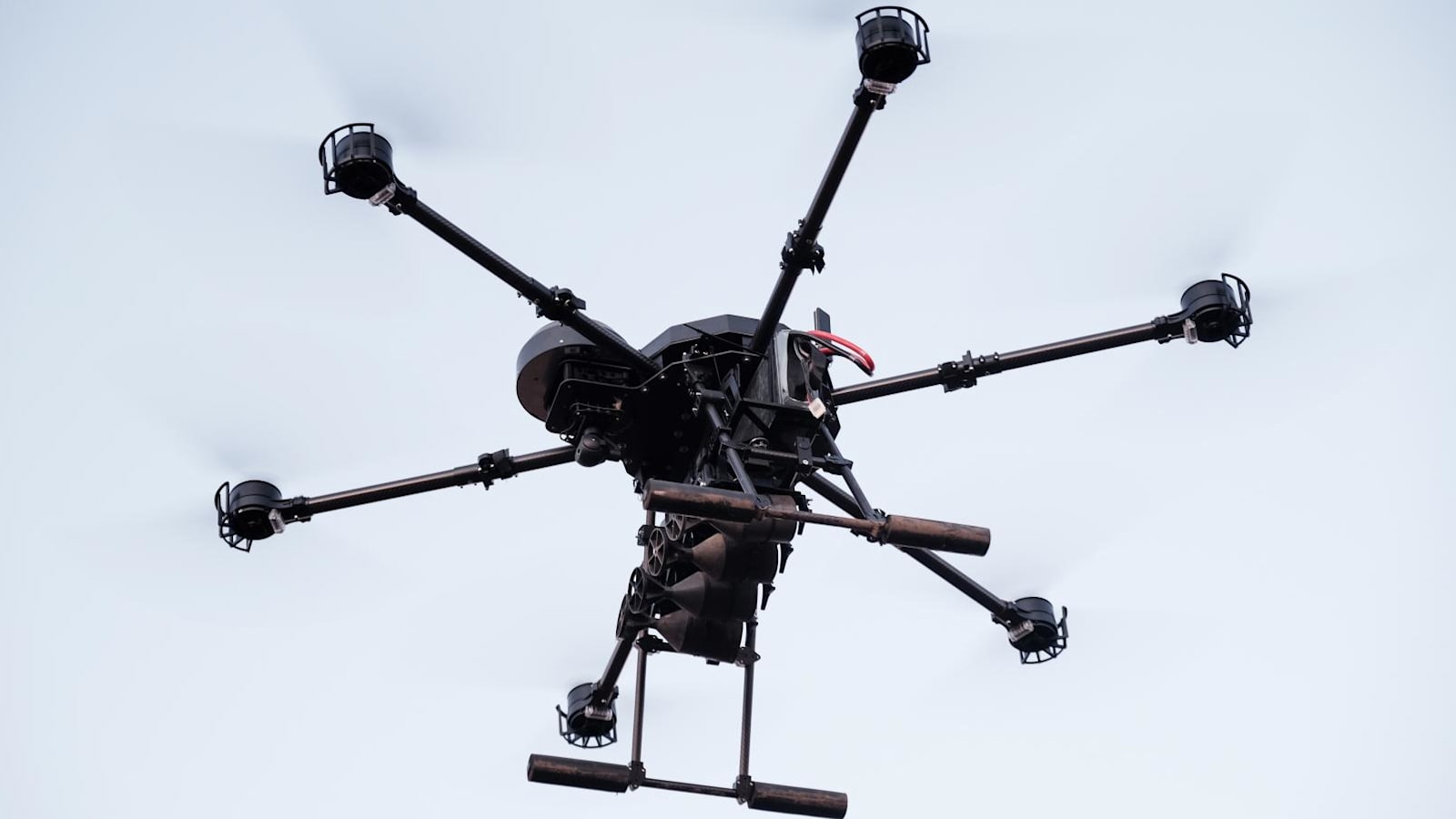 Ketergantungan Teknologi: Mengapa Eropa Terpaksa Membeli Komponen Drone Ukraina dari China