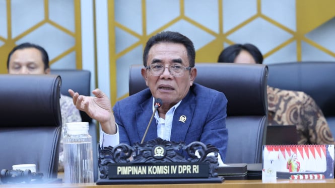 Golkar Gencarkan Program Pemberdayaan Perikanan Darat di Bandung Barat Melalui Distribusi Benih Ikan Berkualitas