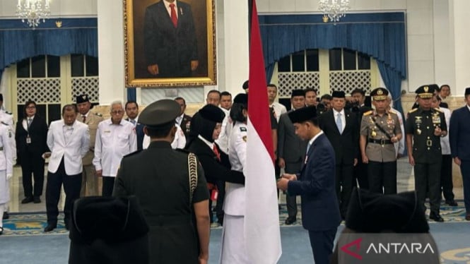 Wakil Presiden Kukuhkan 76 Paskibraka untuk Memimpin Upacara Kemerdekaan RI yang Ke-81