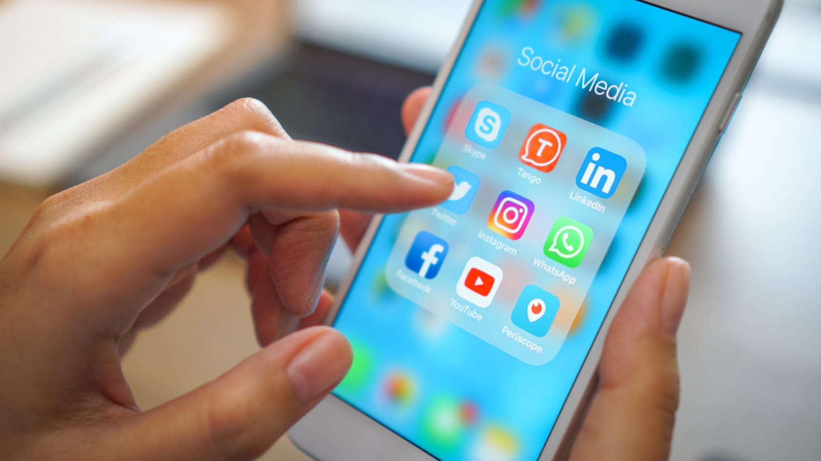 Merek Fashion Mewah Beralih ke Influencer Intelektual, Bukan Sekadar Pemilik Followers