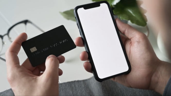 Memilih Smartphone yang Tepat untuk Profesional Perbankan: Panduan Lengkap Fitur Keamanan dan Produktivitas