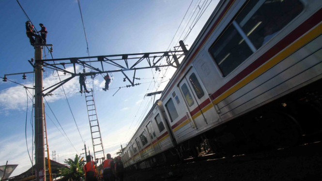 Operasional KRL Commuter Line Kembali Pulih Pasca Insiden Tertemper di Jalur Bogor-Jakarta Kota