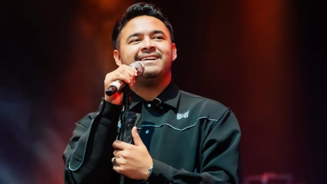 Nadhif Basalamah: Perjalanan Seorang Musisi Muda Indonesia yang Mengukir Prestasi Melalui Sentuhan Personal dalam Setiap Karya