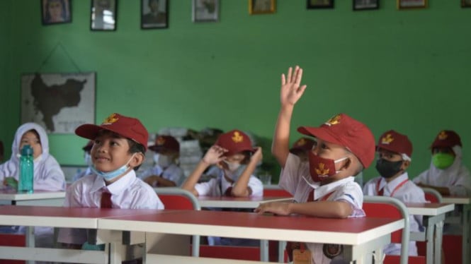 Krisis Kabut Asap Paksa Ribuan Sekolah di Kalimantan Beralih ke Pembelajaran Daring