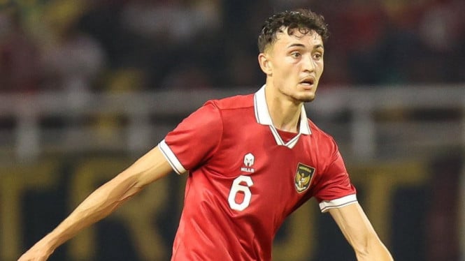 Jenner Pilih Loyalitas di Dewa United, Persija Jakarta Kembali Gagal Datangkan Gelandang Inggris