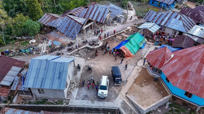 Bencana Gempa NTT: Korban Jiwa Mencapai 111 Orang, Ribuan Masih Mengungsi di Tengah Keterbatasan Logistik