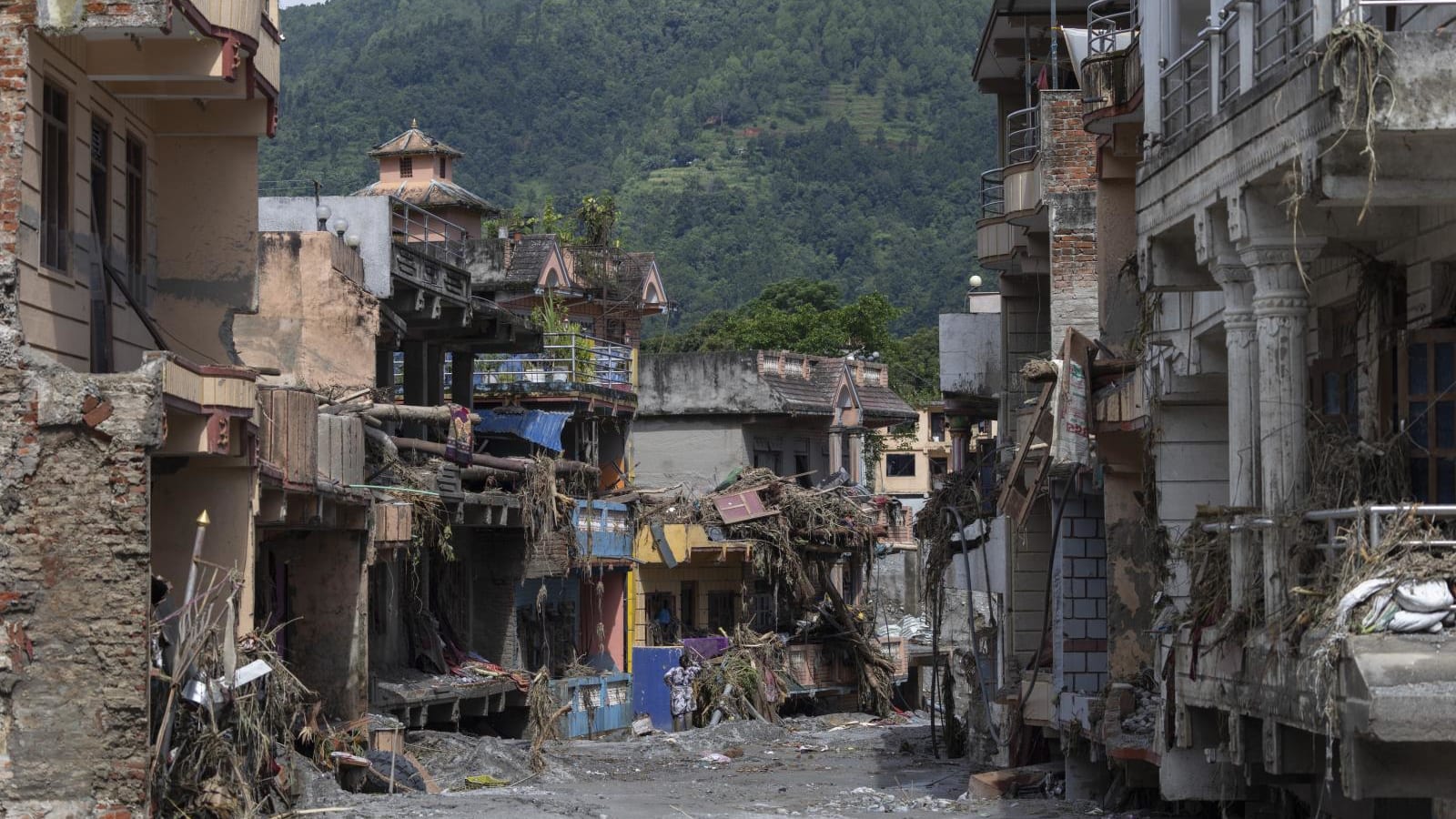 Banjir Bandang Nepal-Tibet Telan Ratusan Nyawa, Operasi Penyelamatan Berlangsung dalam Kondisi Kritis
