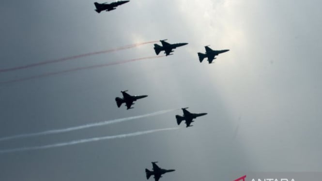TNI Angkatan Udara Lakukan Latihan Intensif di Atas Langit Jakarta, Ini Penjelasan Resminya